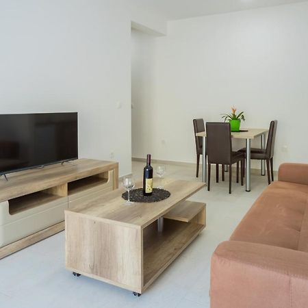 Grejm Lux Family Apartments Petrovac Εξωτερικό φωτογραφία